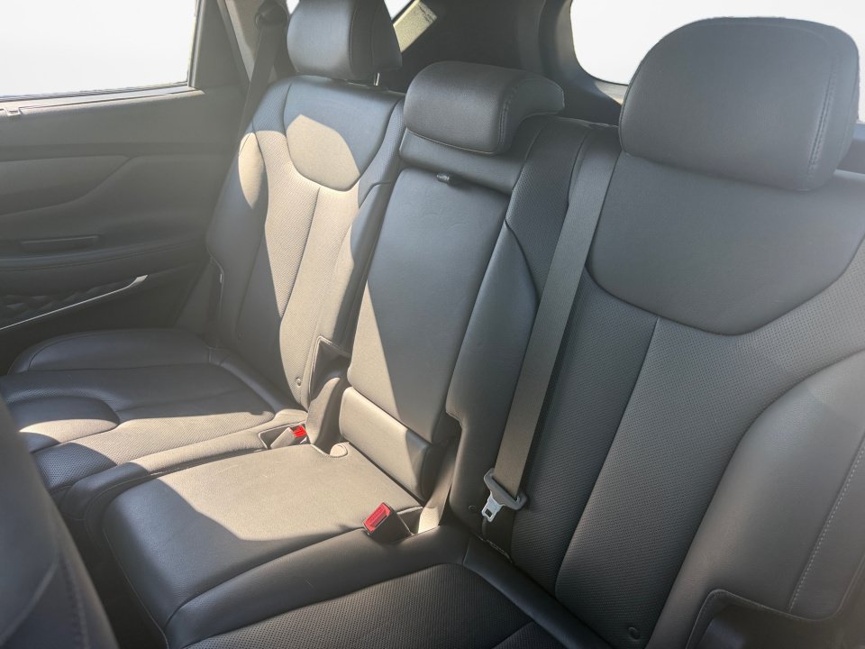 Used 2019 Hyundai Santa Fe Limited AWD/4WD image 15
