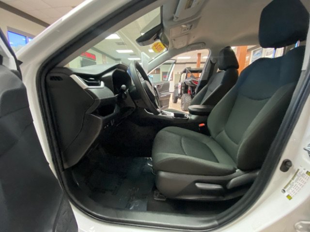 Used 2024 Toyota RAV4 LE AWD/4WD image 23