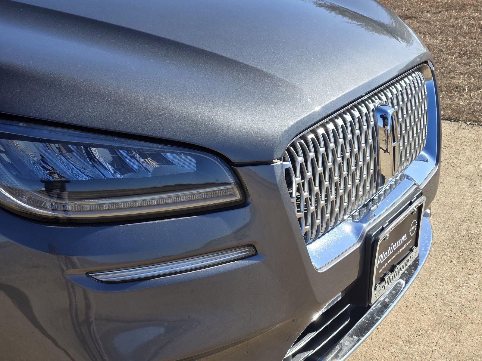 Used 2022 Lincoln Corsair FWD image 12