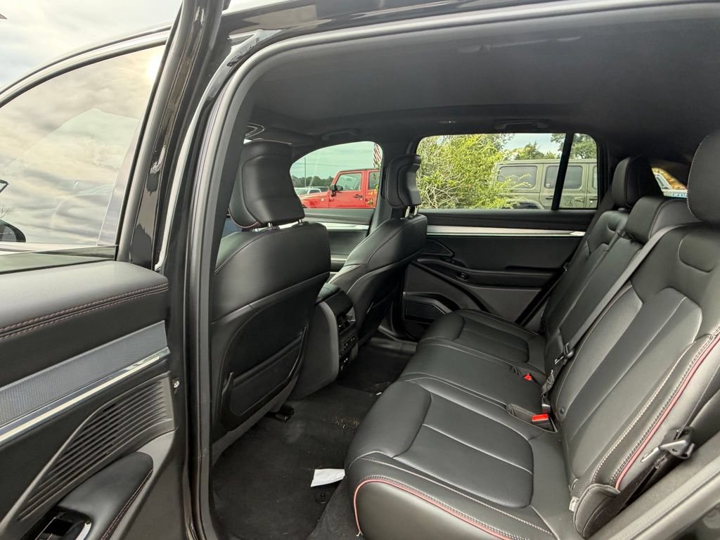 Used 2025 Jeep Wagoneer S Launch Edition AWD/4WD image 46