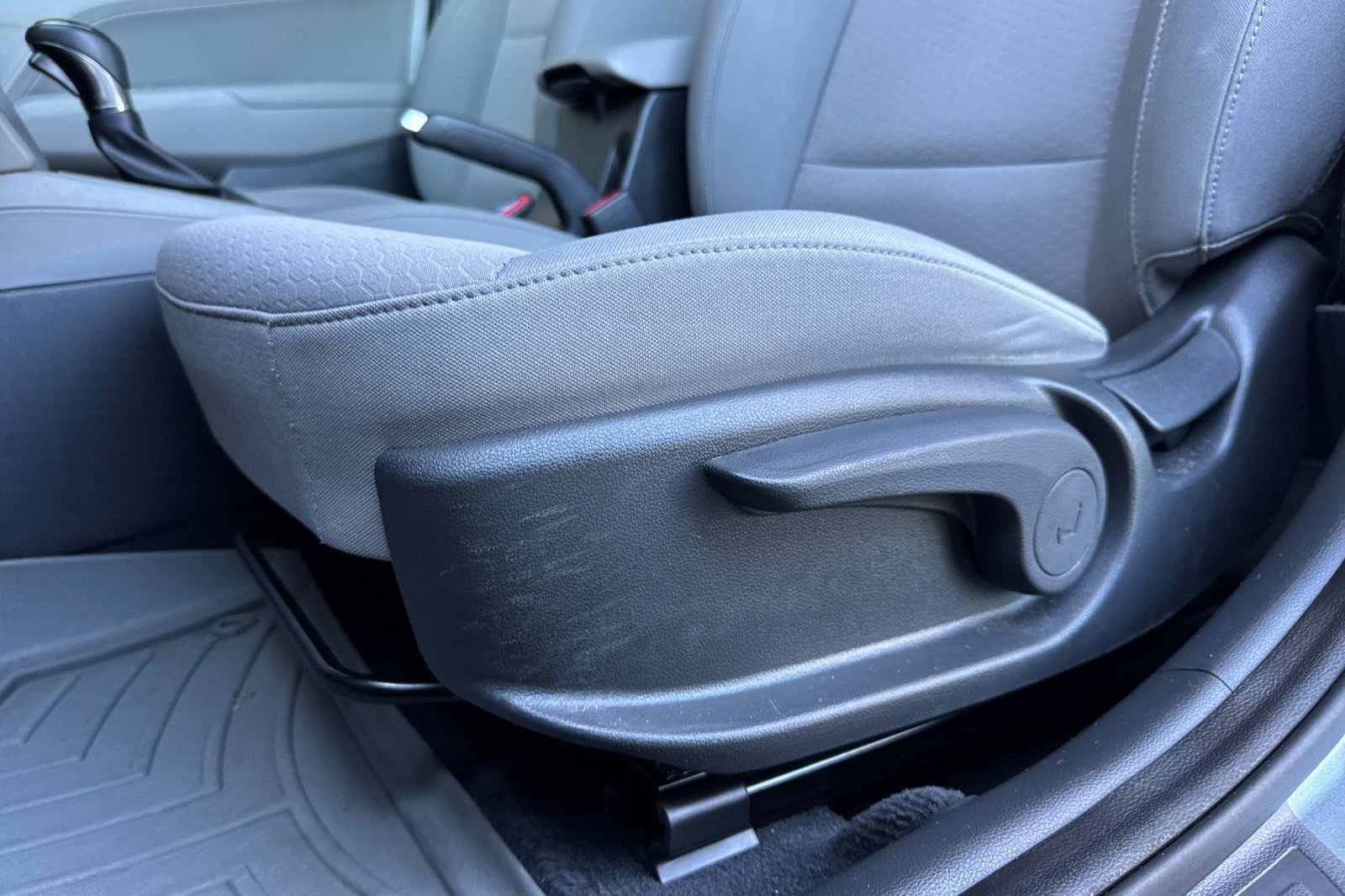 Used 2019 Hyundai Elantra Value Edition image 12