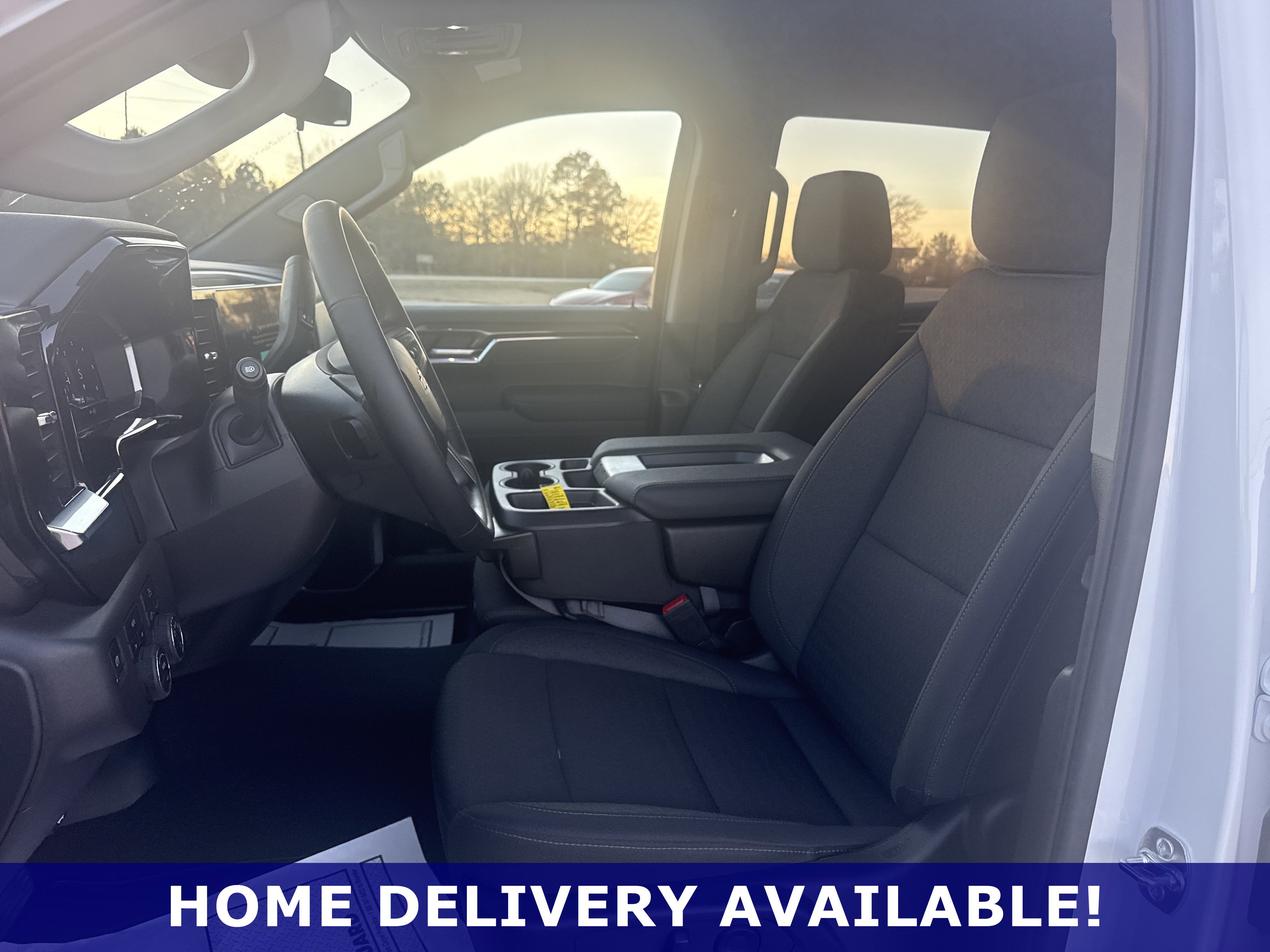 Used 2025 Chevrolet Silverado 1500 LT AWD/4WD image 9