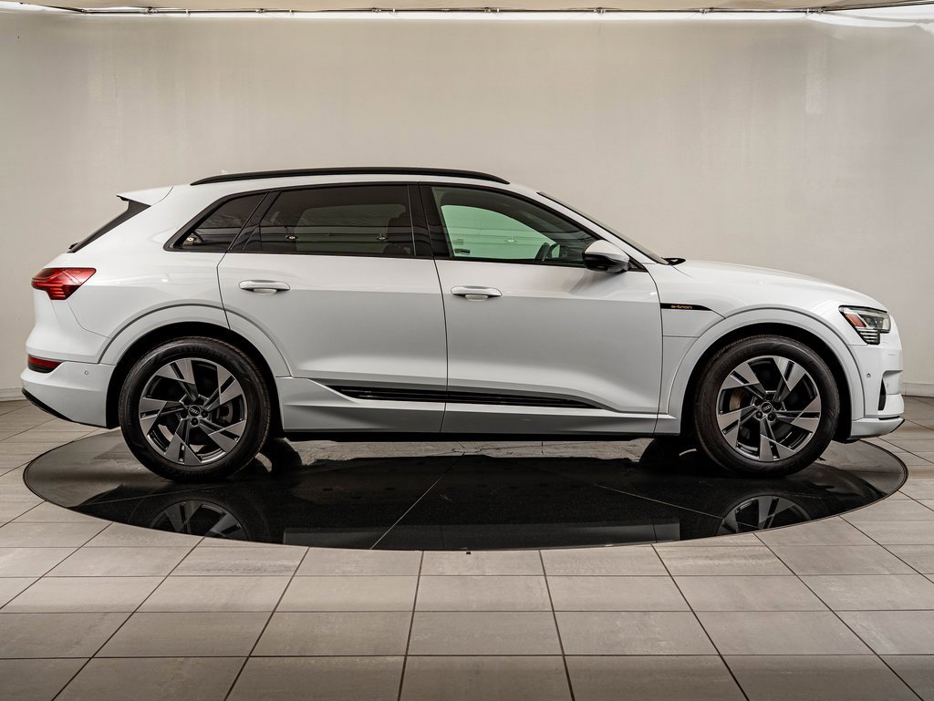 Used 2021 Audi e-tron Premium w/ Convenience Plus Package image 11