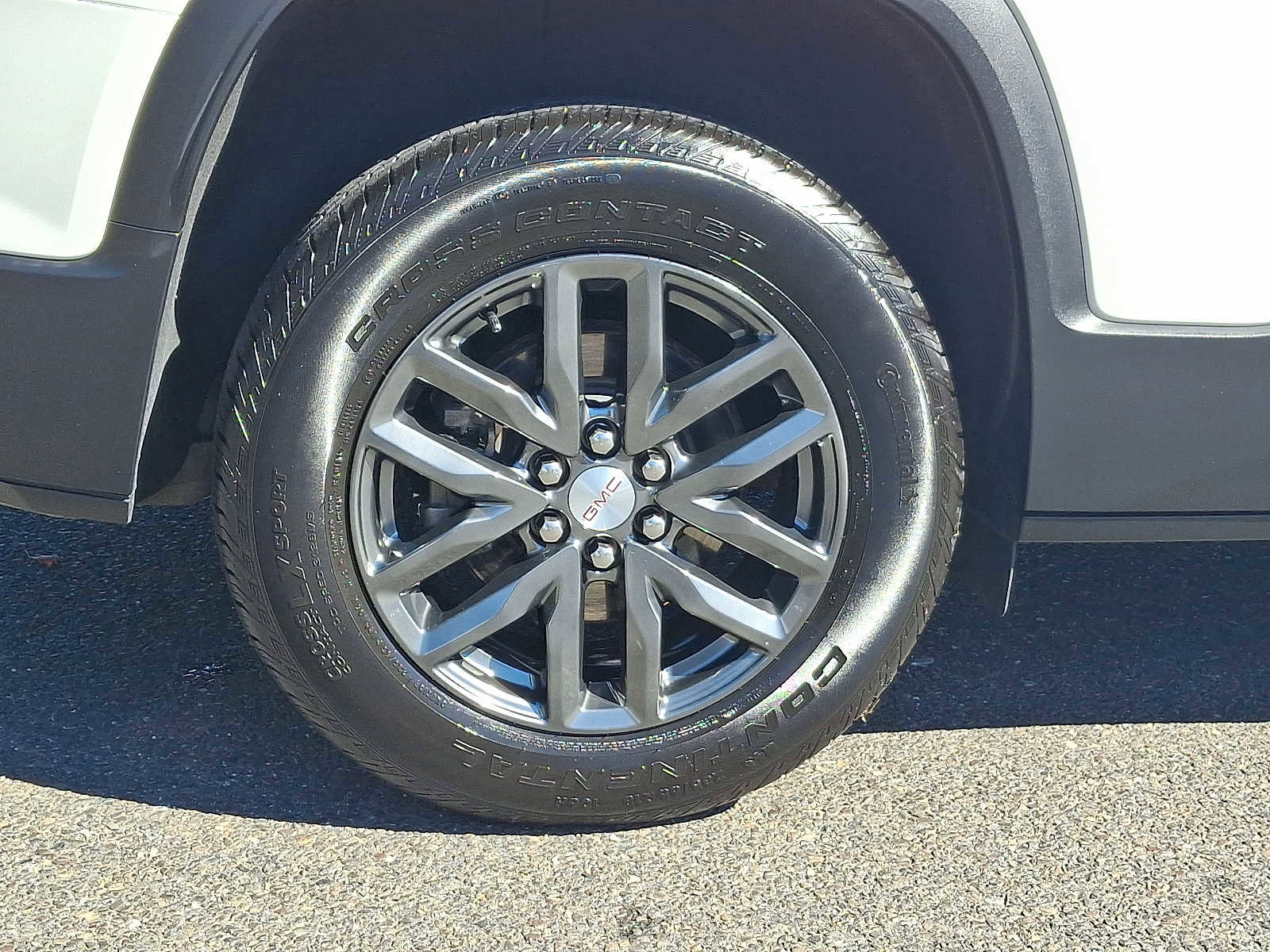 Used 2019 GMC Acadia SLT w/ LPO, Floor Liner Package image 8