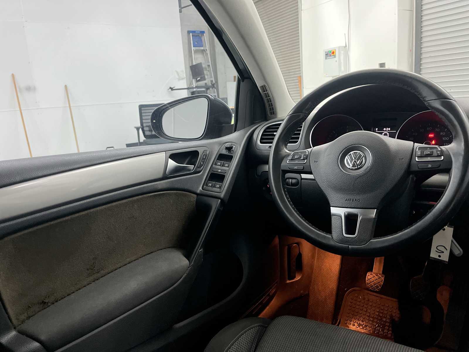 Used 2011 Volkswagen Golf TDI FWD image 15