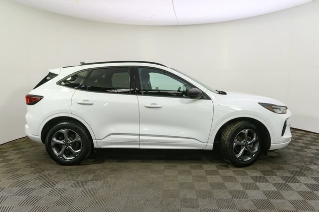 Used 2023 Ford Escape ST-Line w/ Tech Pack #1 AWD/4WD image 14