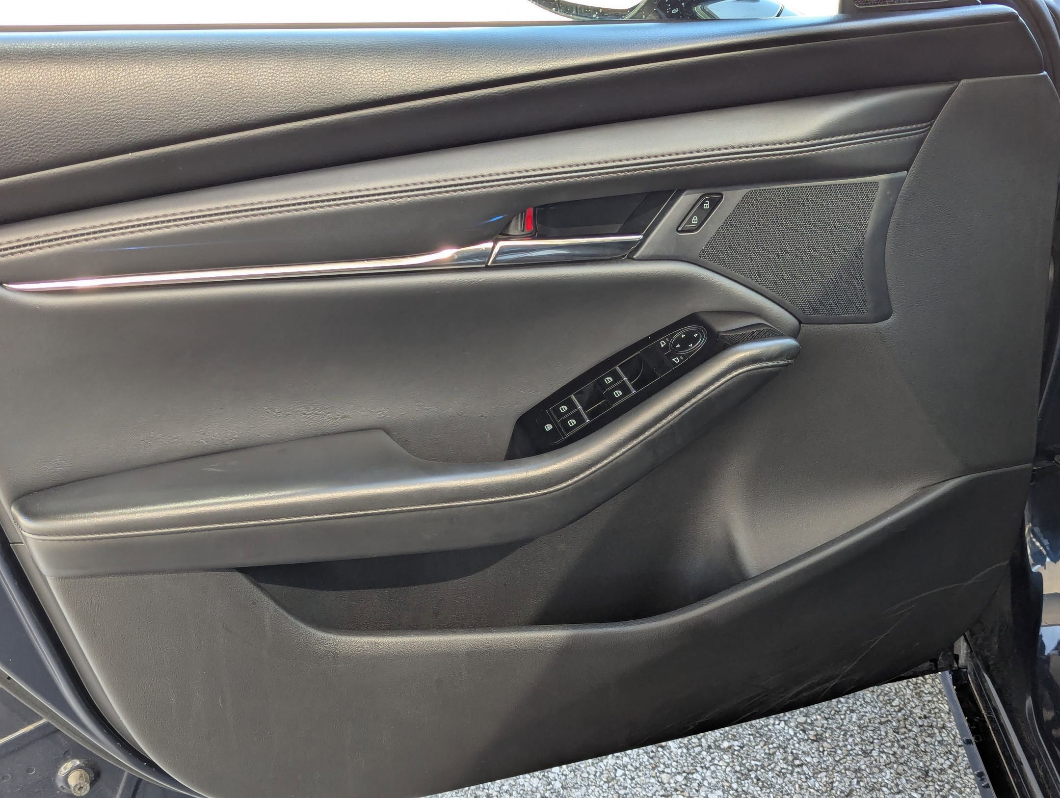 Used 2025 MAZDA MAZDA3 s image 11