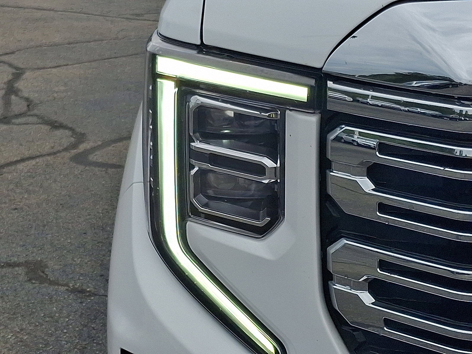 Used 2023 GMC Sierra 1500 Denali w/ Denali Reserve Package image 9