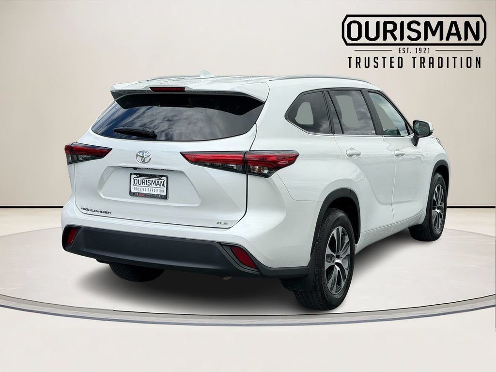 Used 2023 Toyota Highlander XLE FWD image 7