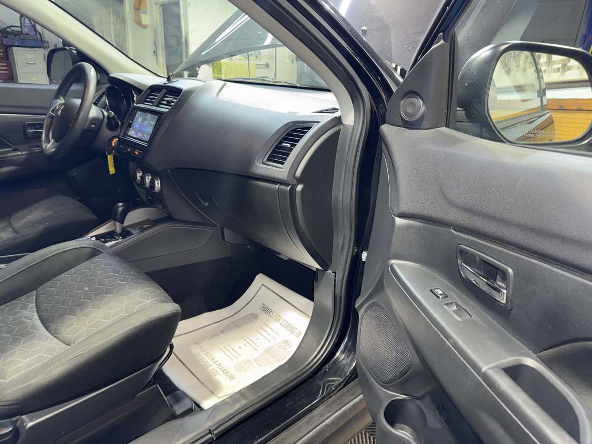 Used 2022 Mitsubishi Outlander Sport ES FWD image 25