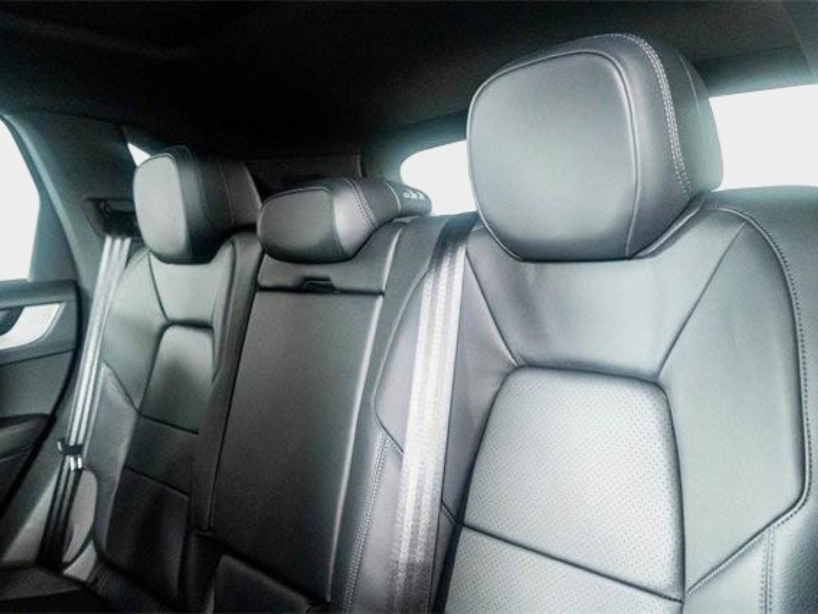 Used 2024 Porsche Cayenne image 15