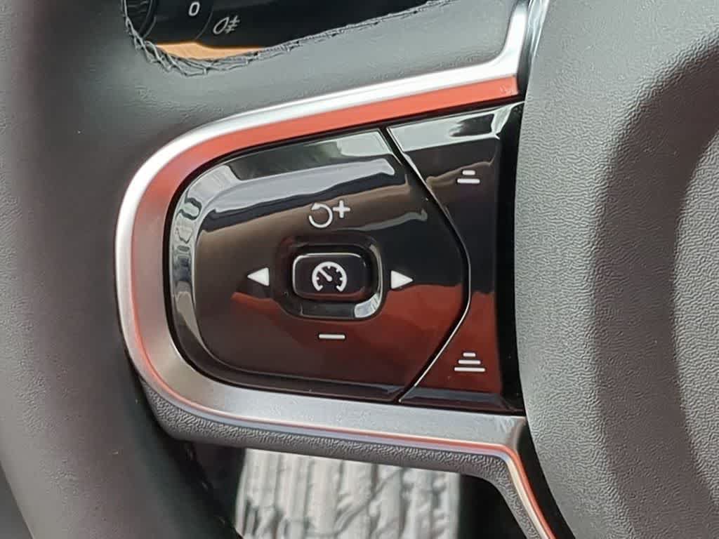 Certified 2024 Volvo XC90 B6 Plus w/ Protection Package Premier AWD/4WD image 22