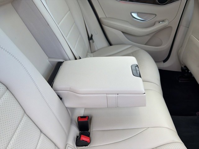 Used 2021 Mercedes-Benz GLC 300 4MATIC image 25