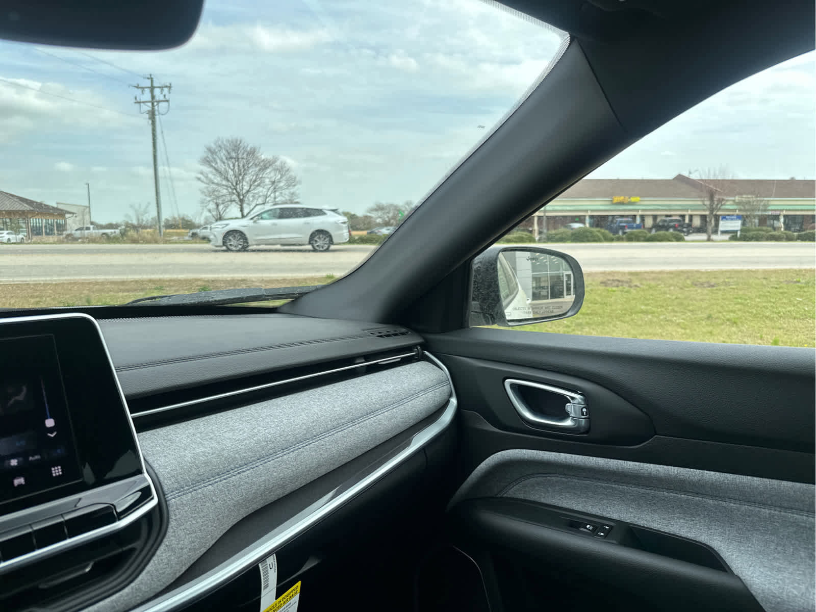 New 2025 Jeep Compass Latitude w/ Convenience Group image 45