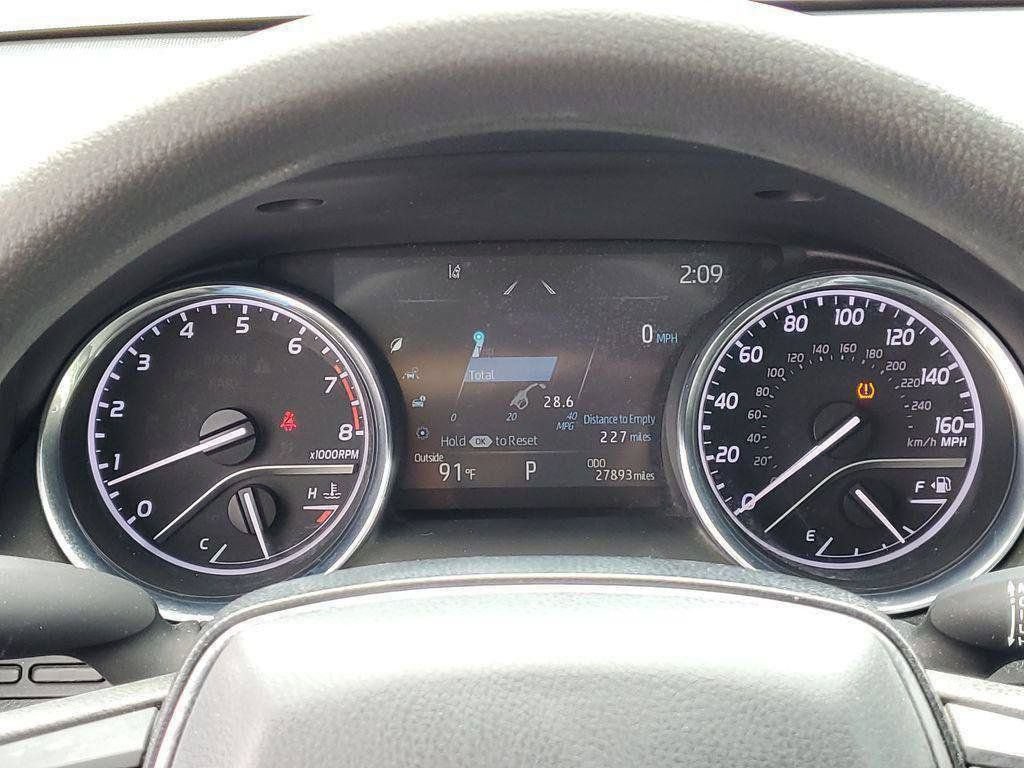 Used 2020 Toyota Camry LE AWD/4WD image 12