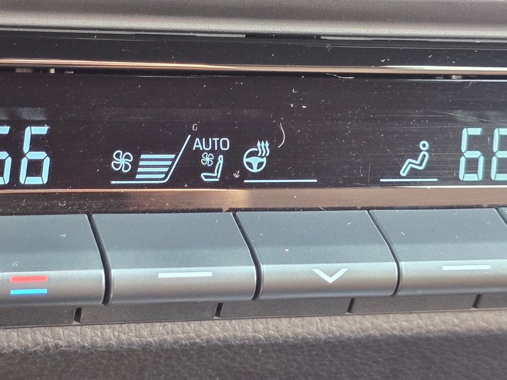 Used 2025 Toyota Crown Signia AWD/4WD image 28