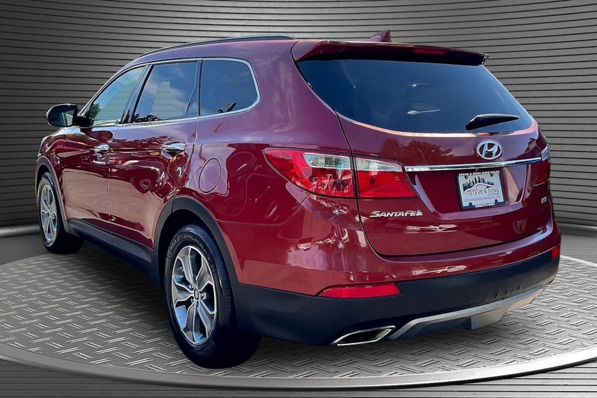 Used 2015 Hyundai Santa Fe GLS AWD/4WD image 4