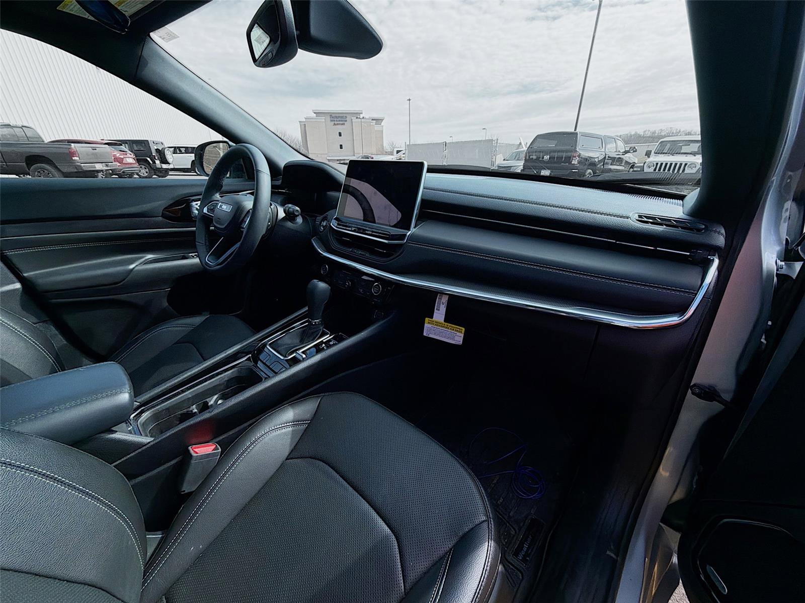 Used 2022 Jeep Compass Limited image 27