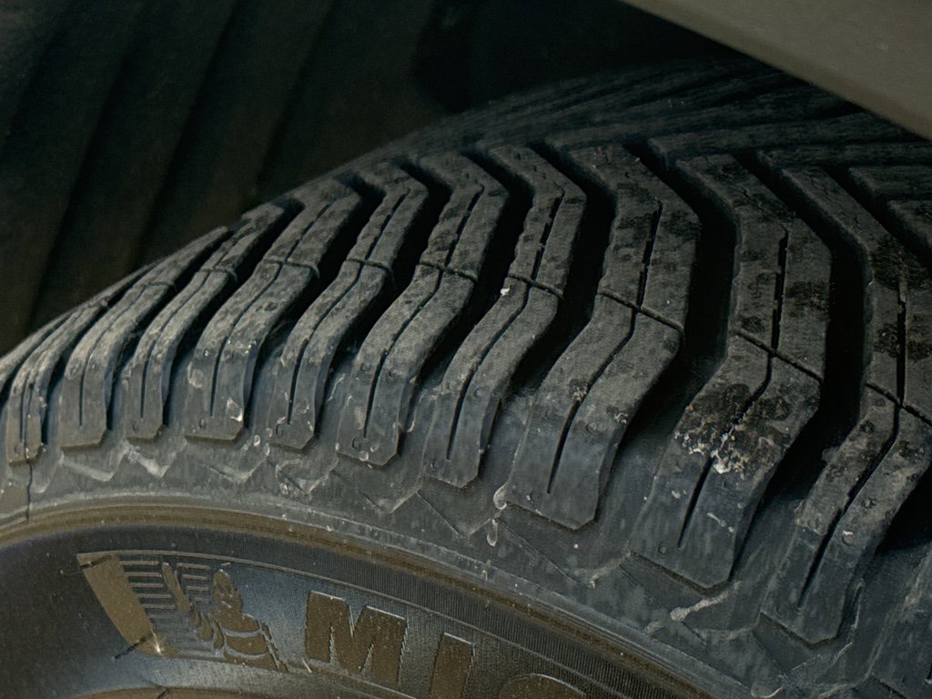 Used 2022 Ford Explorer Limited w/ Hybrid Equipment Group 310A image 11