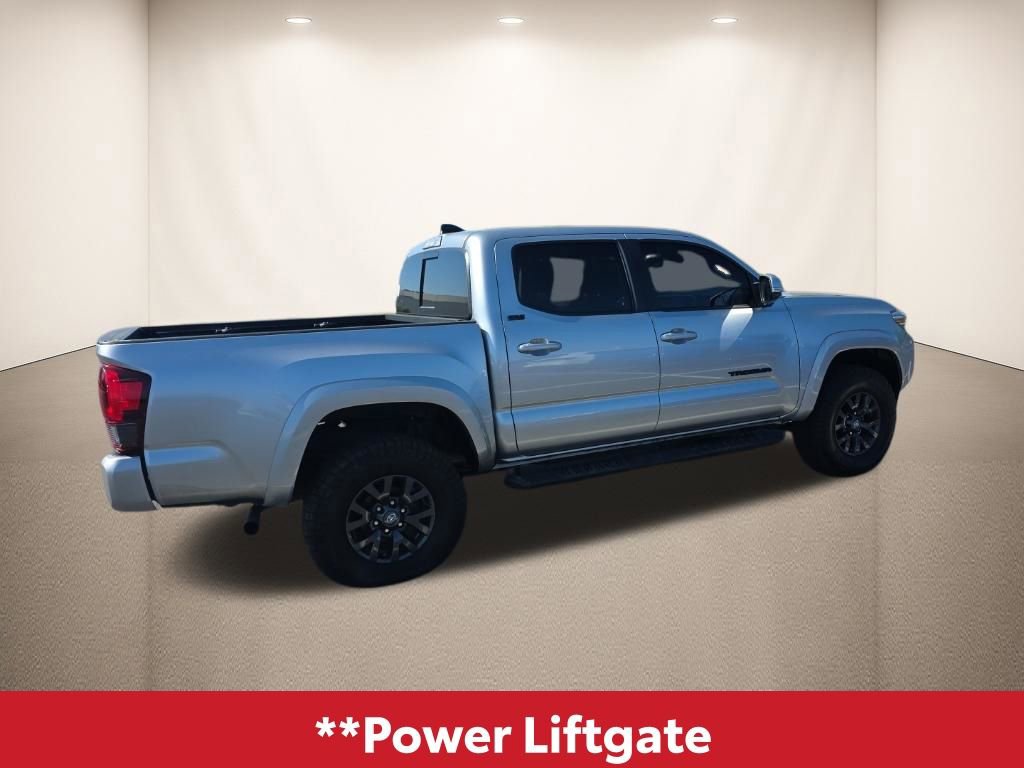 Used 2022 Toyota Tacoma SR5 w/ Technology Package image 5
