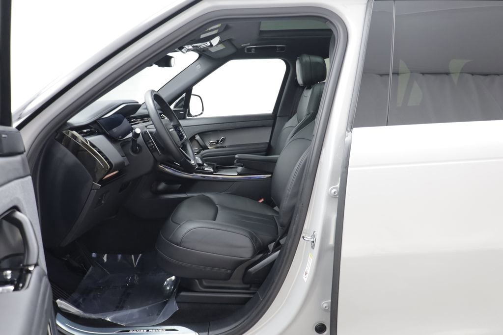 Certified 2025 Land Rover Range Rover Sport SE AWD/4WD image 5