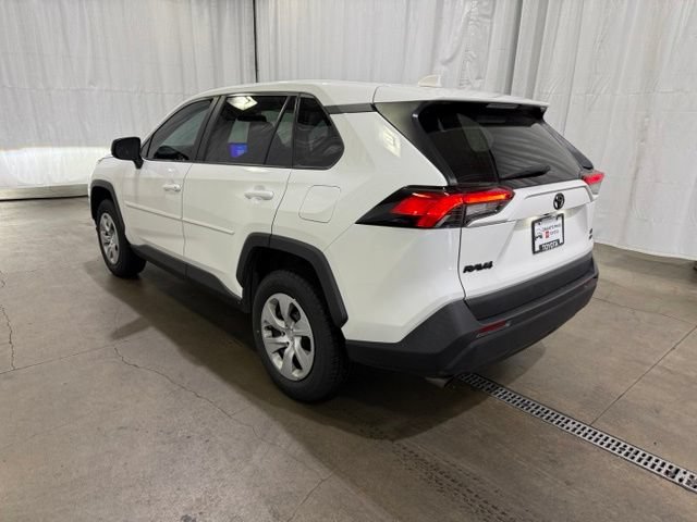 Used 2024 Toyota RAV4 LE AWD/4WD image 6