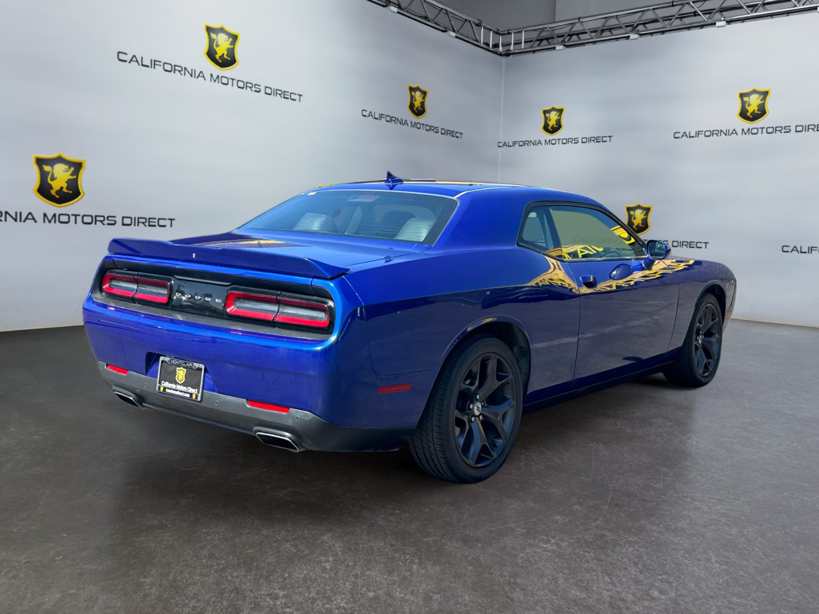 Used 2018 Dodge Challenger SXT Plus RWD image 5