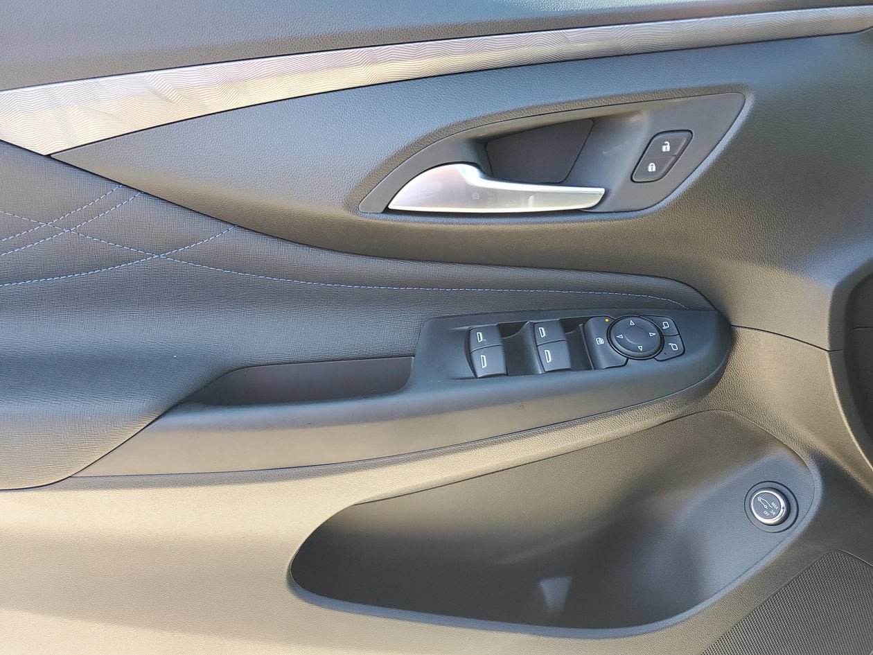 New 2026 Buick Envista Sport Touring w/ Convenience II Package FWD image 16