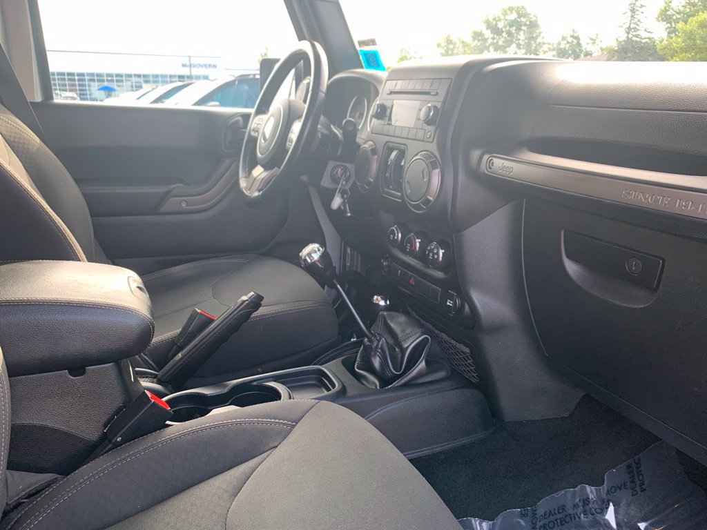 Used 2018 Jeep Wrangler Unlimited Sport AWD/4WD image 16