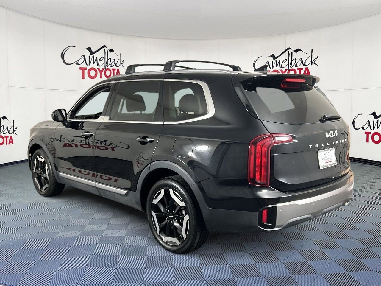 Used 2025 Kia Telluride S AWD/4WD image 6