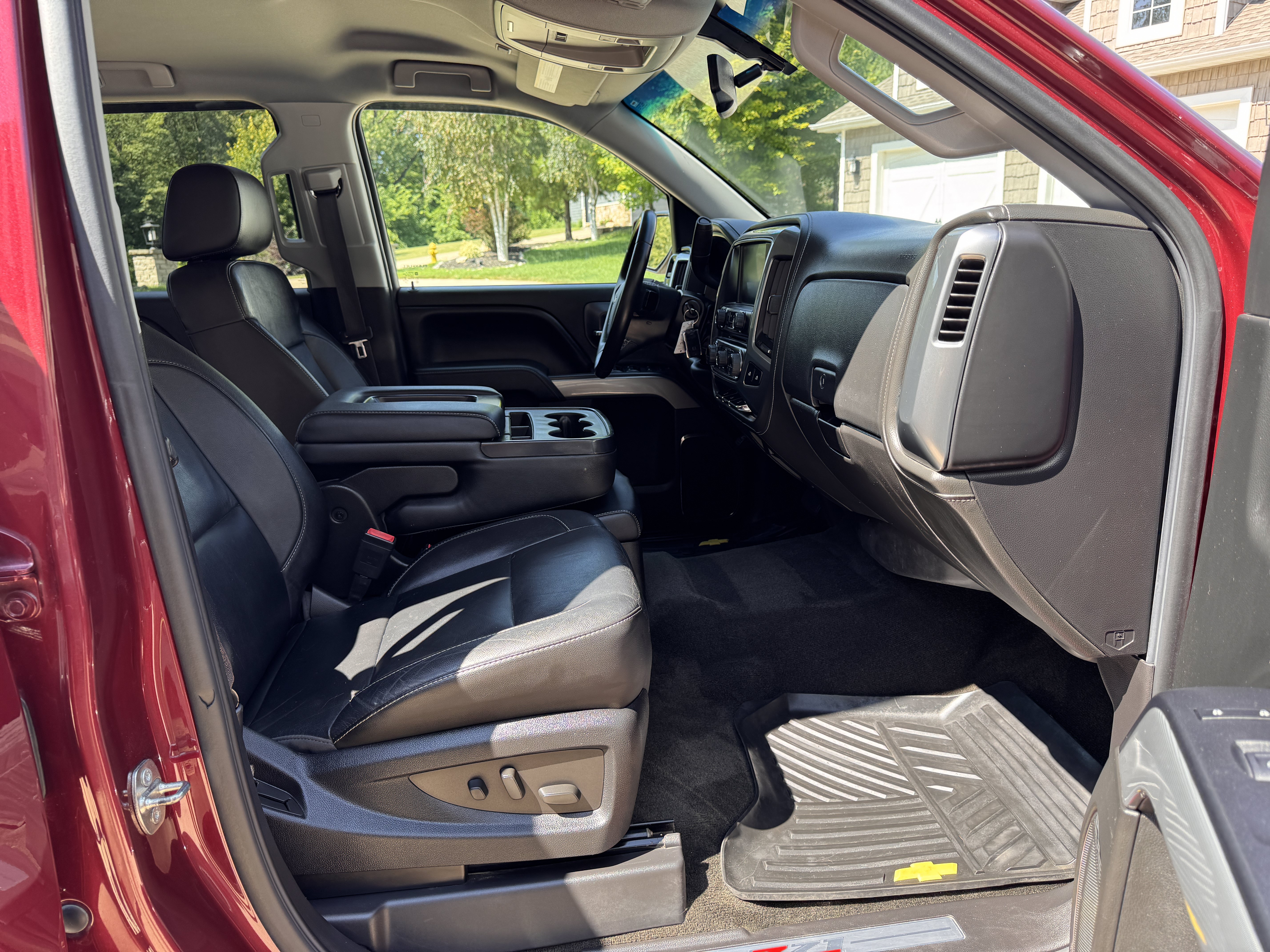 Used 2015 Chevrolet Silverado 1500 LTZ Z71 AWD/4WD image 17