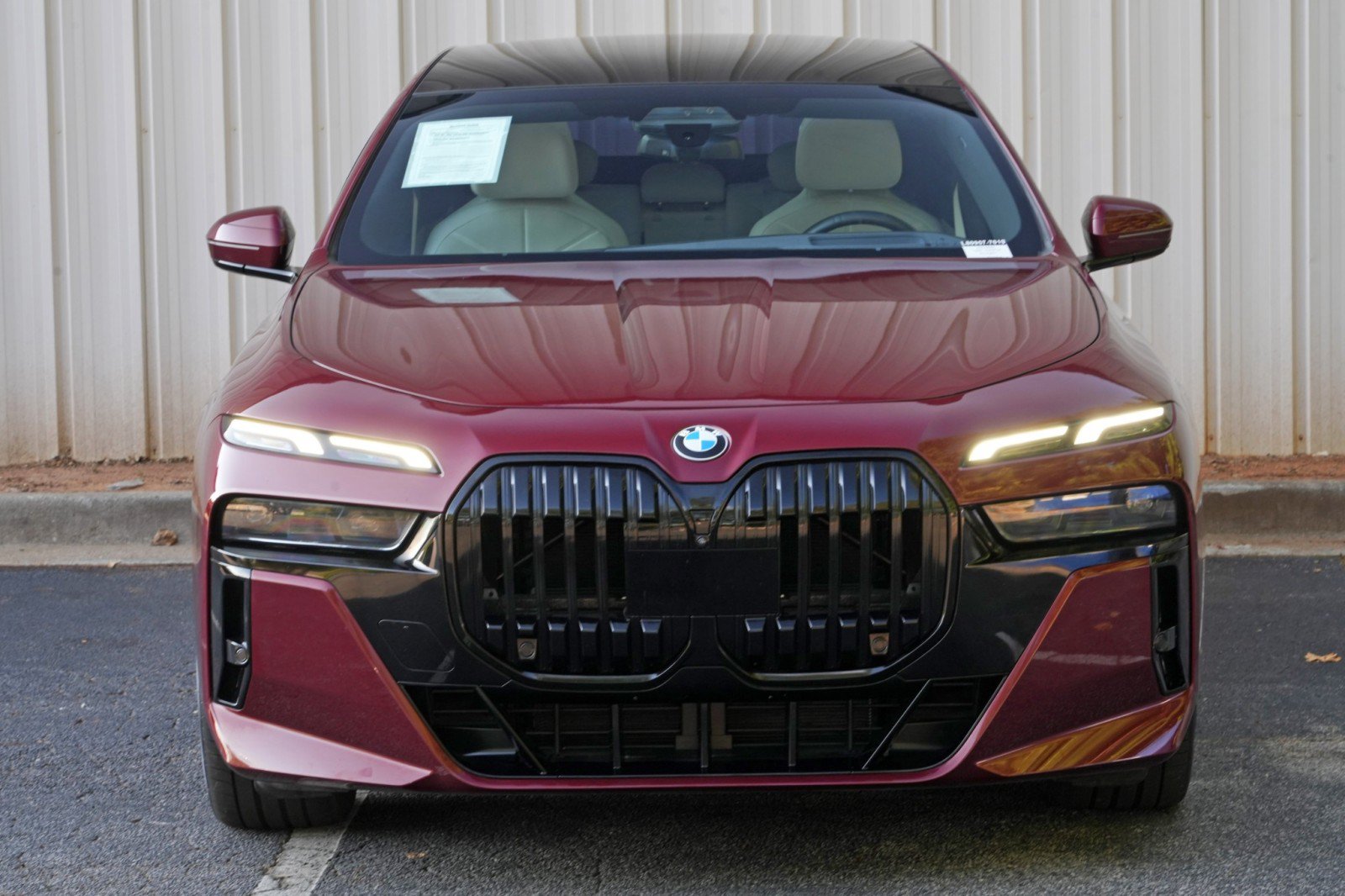 Used 2023 BMW 760i xDrive AWD/4WD image 55