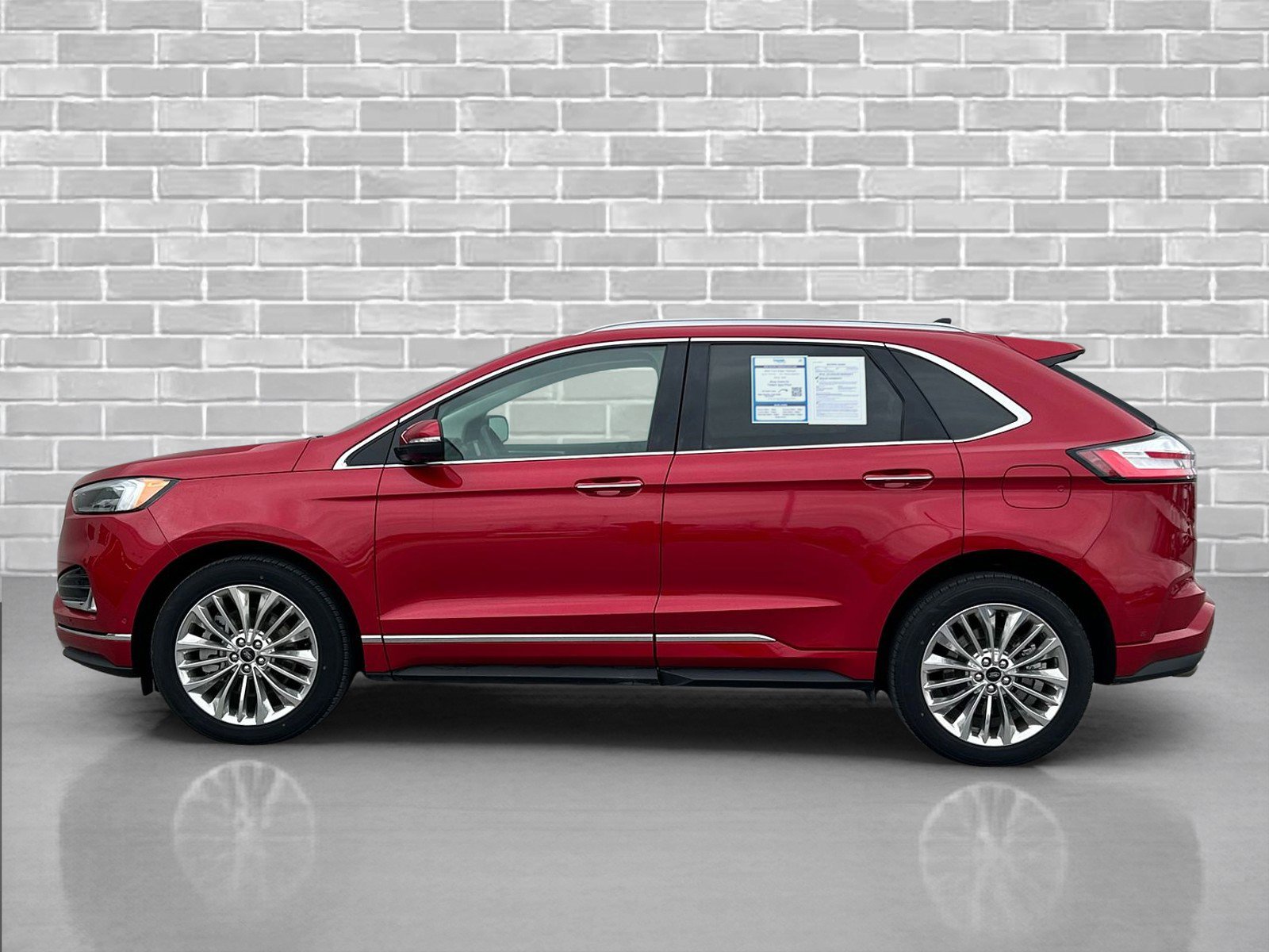 Used 2022 Ford Edge Titanium w/ Equipment Group 301A image 2