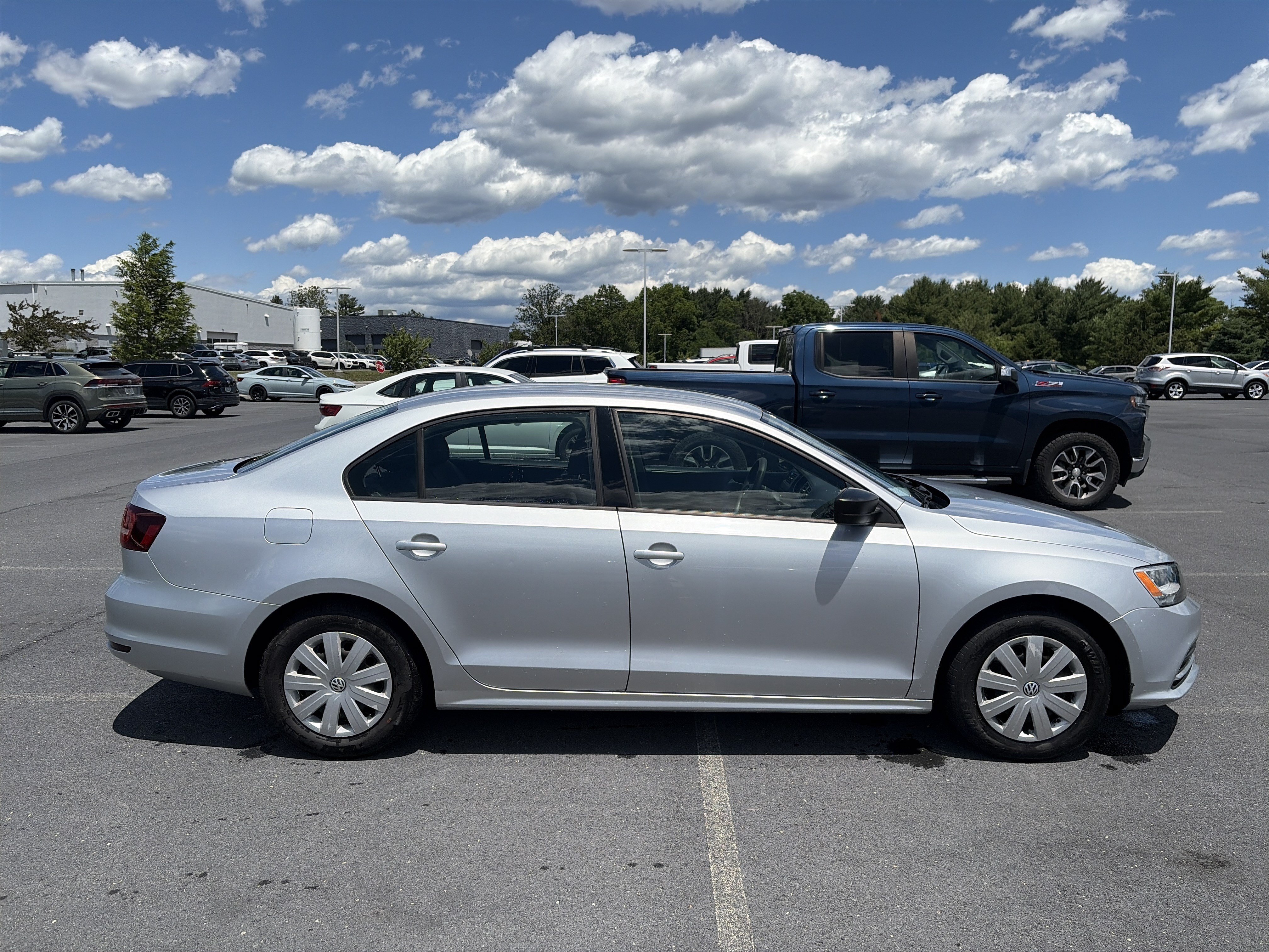 Used 2016 Volkswagen Jetta S FWD image 4