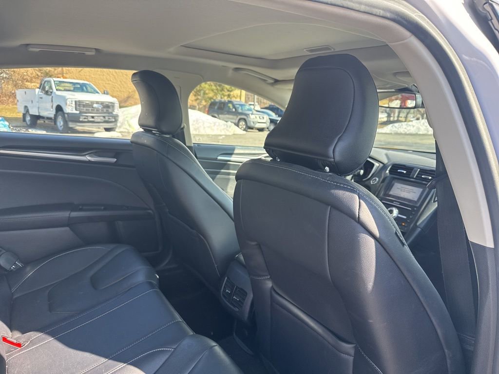 Used 2019 Ford Fusion Titanium image 15