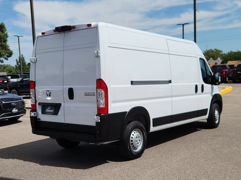 Used 2025 RAM ProMaster 2500 w/ Convenience Group FWD image 3