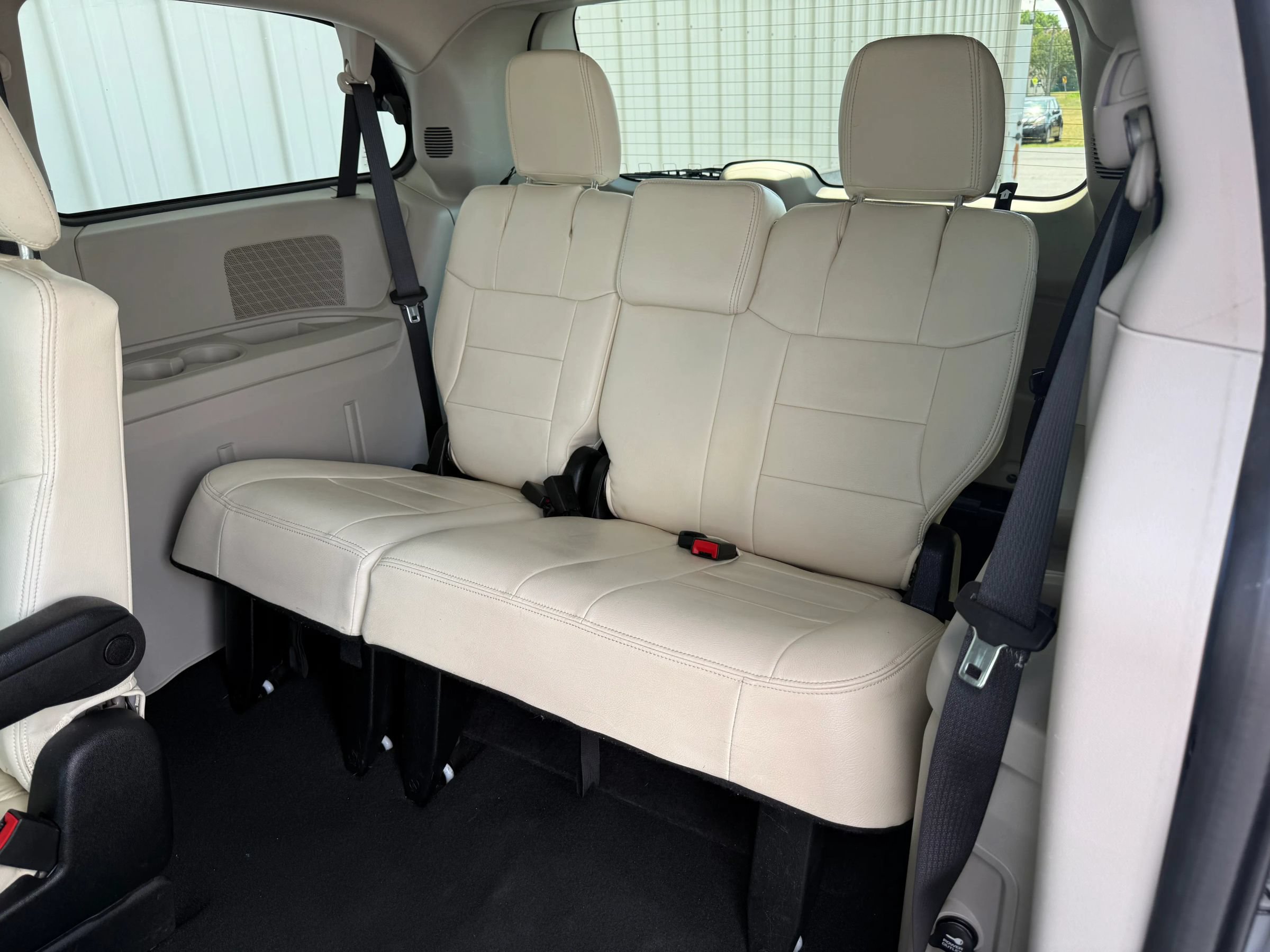 Used 2015 Dodge Grand Caravan SE w/ Quick Order Package 29E SE FWD image 28