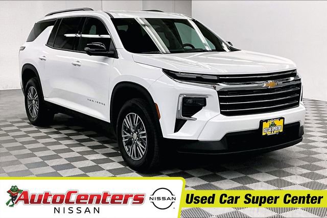 Used 2025 Chevrolet Traverse LT w/ Driver Confidence Package