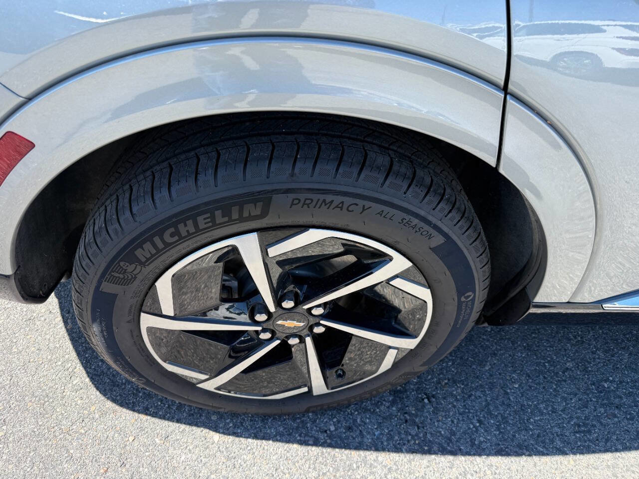 Used 2025 Chevrolet Equinox EV LT AWD/4WD image 14