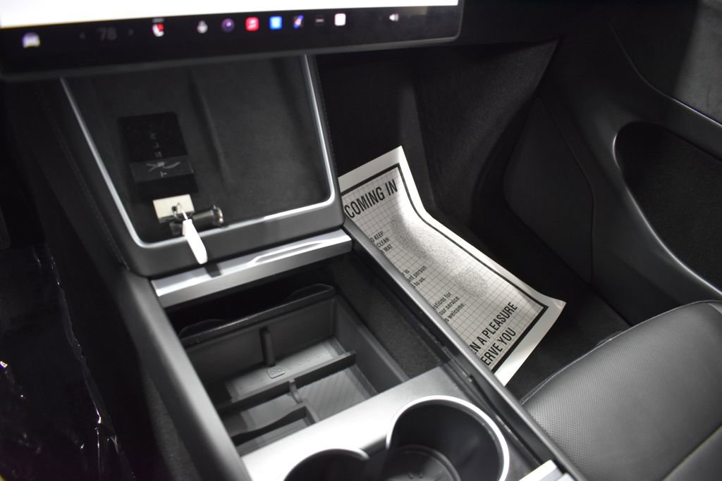 Used 2026 Tesla Model Y Long Range image 19