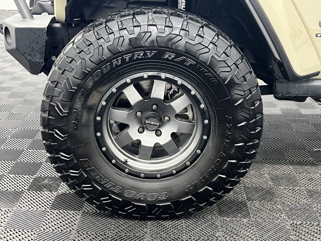 Used 2022 Jeep Gladiator Rubicon w/ LED Lighting Group image 10