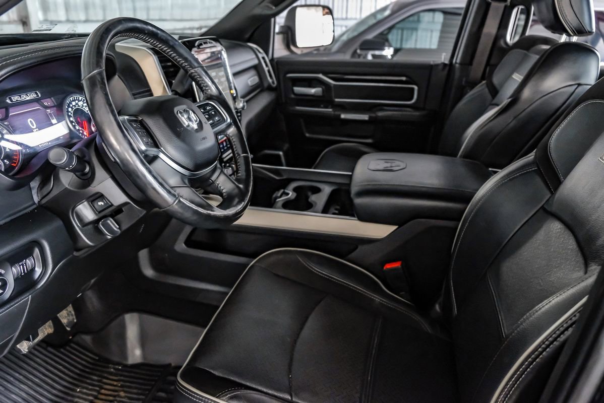 Used 2019 RAM 2500 Laramie w/ Black Appearance Package AWD/4WD image 14