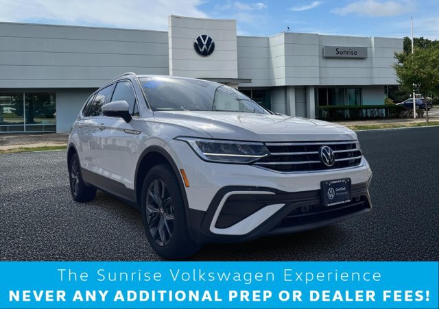 Used 2023 Volkswagen Tiguan SE w/ Panoramic Sunroof Package