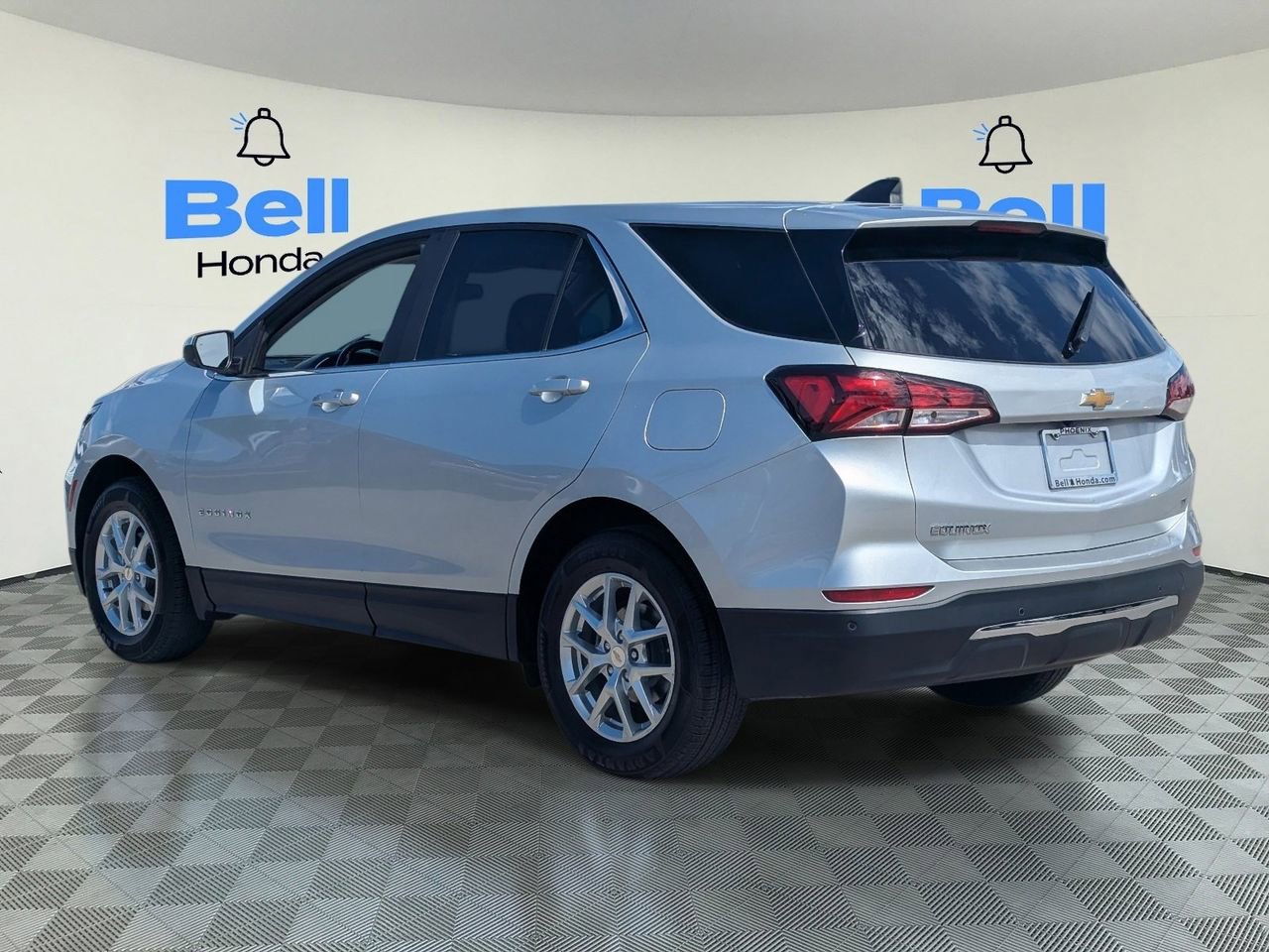 Used 2022 Chevrolet Equinox LT w/ Driver Convenience Package FWD video 3