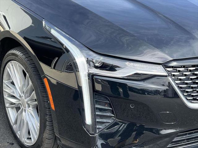 Used 2025 Cadillac CT4 Premium Luxury image 10