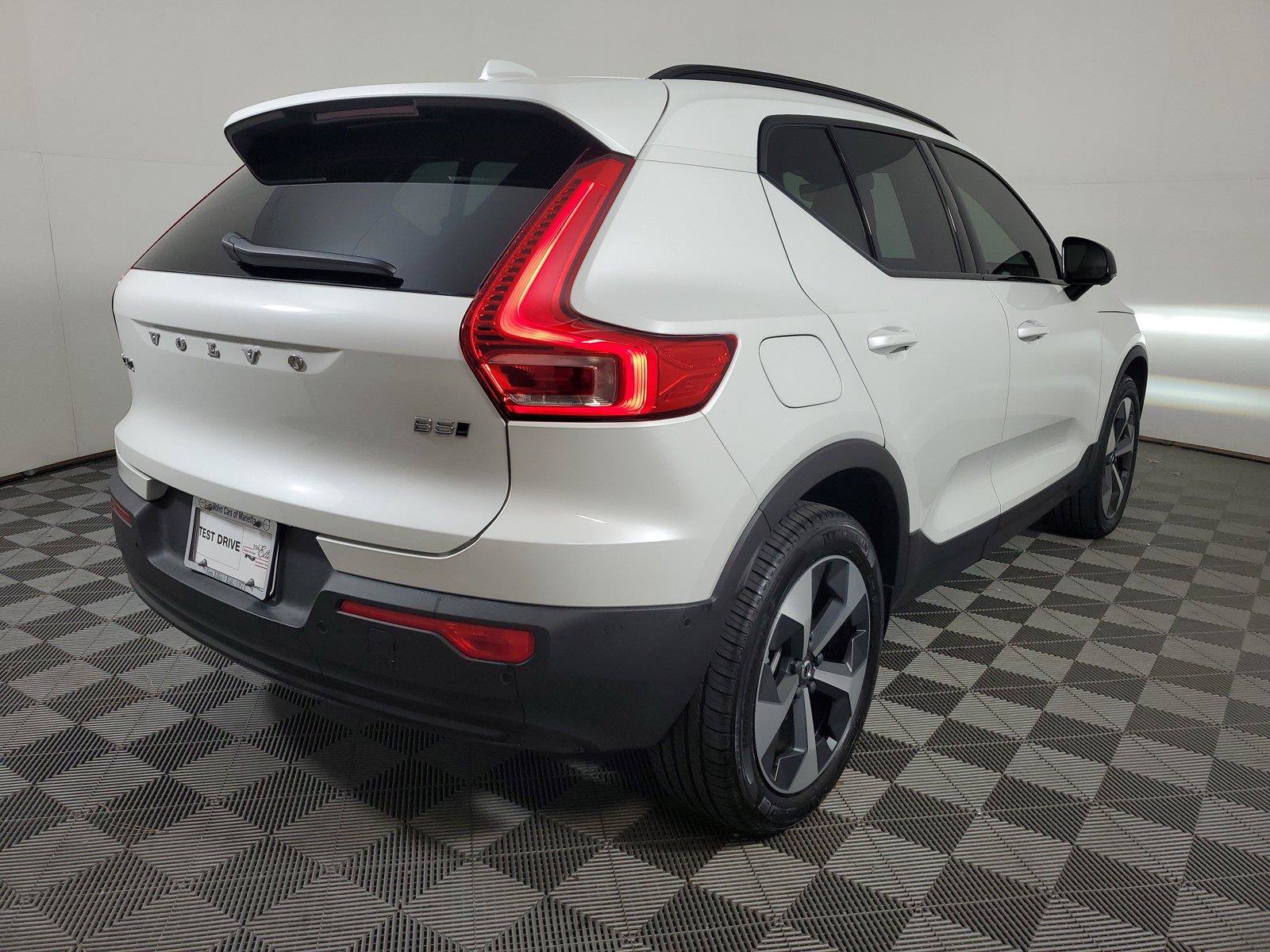 Used 2026 Volvo XC40 B5 Plus w/ Protection Package Premier AWD/4WD image 6
