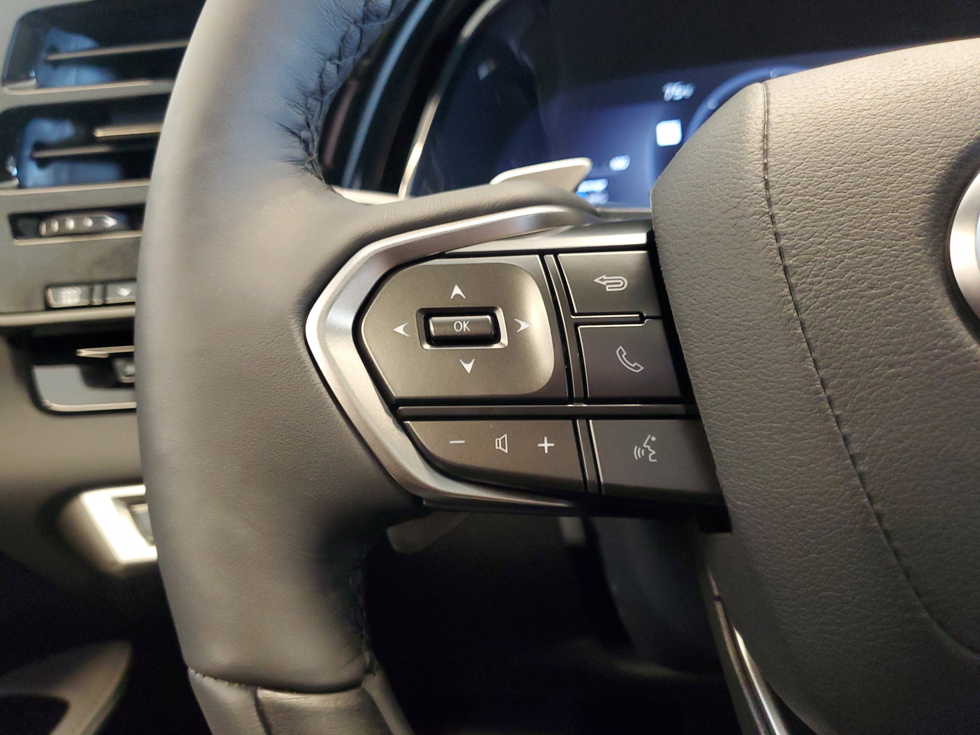 Used 2025 Lexus RX 350h image 27