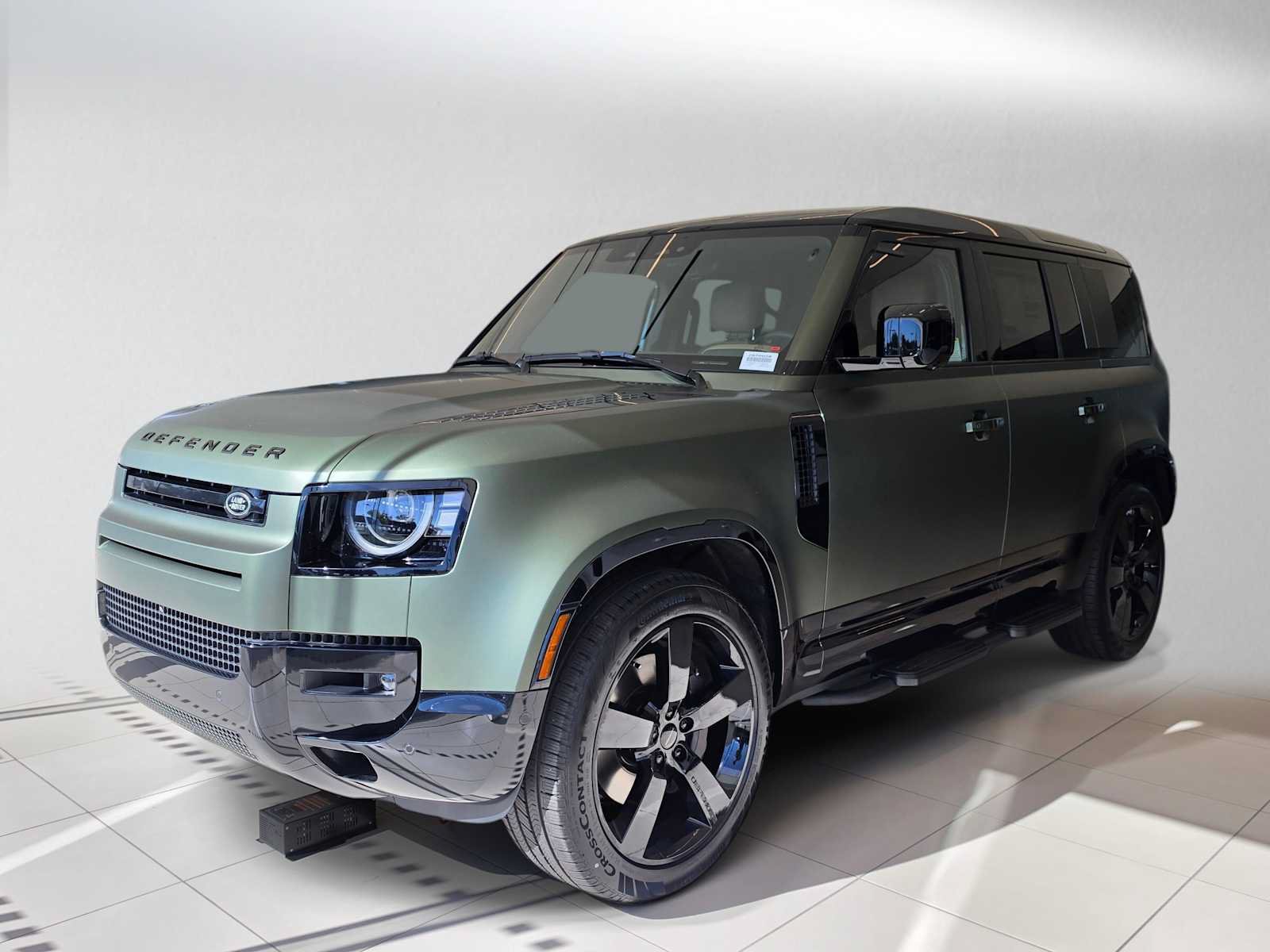 New 2026 Land Rover Defender 110 X-Dynamic SE AWD/4WD image 1