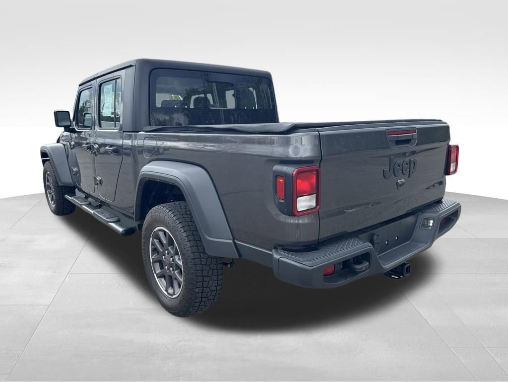 Used 2022 Jeep Gladiator Sport w/ Trailer Tow Package AWD/4WD image 3