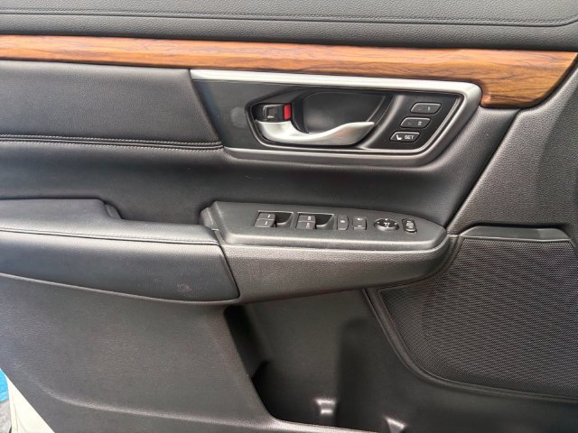 Used 2018 Honda CR-V Touring image 19